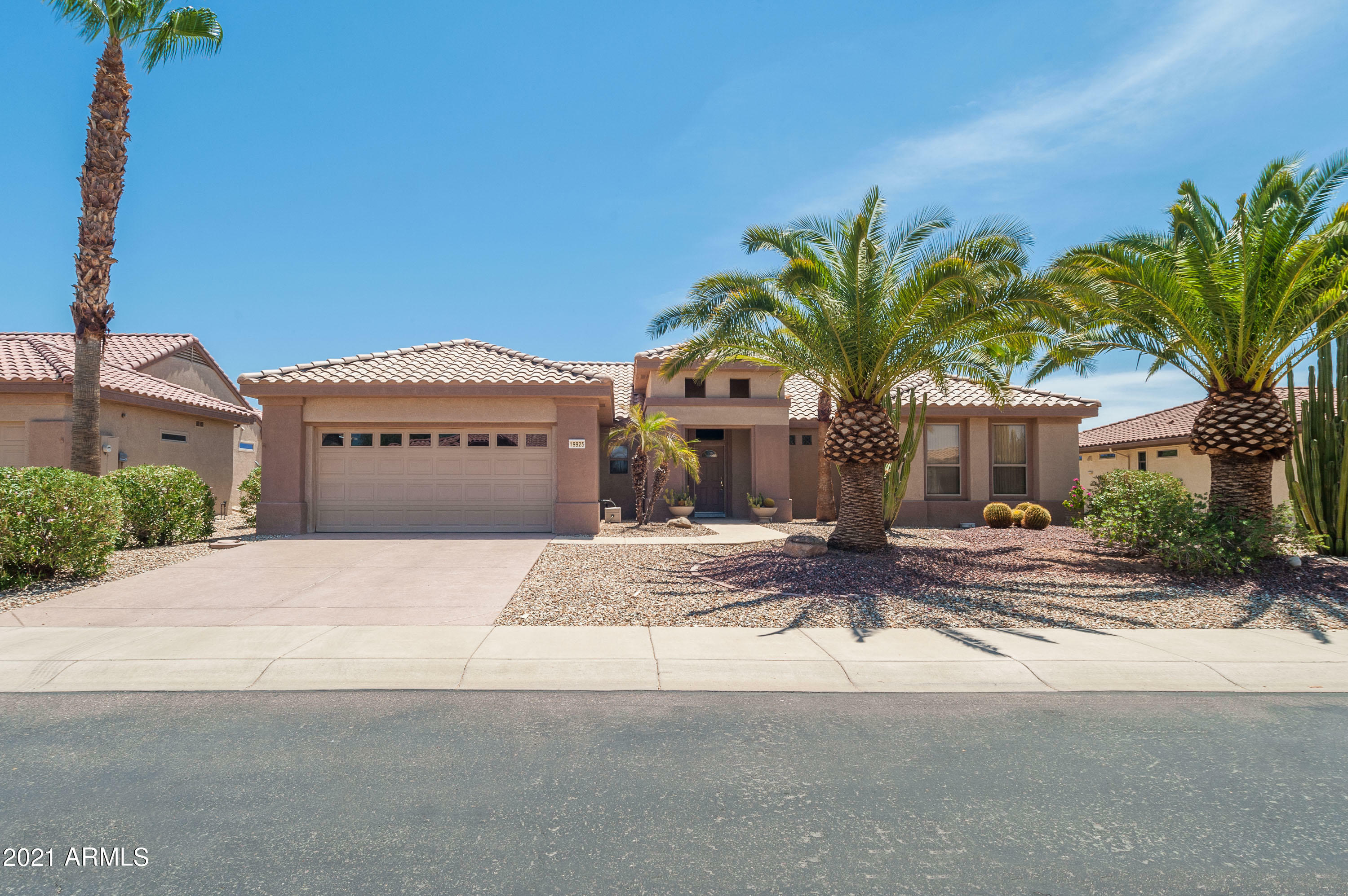 Property Photo:  19925 N Hidden Ridge Drive  AZ 85374 