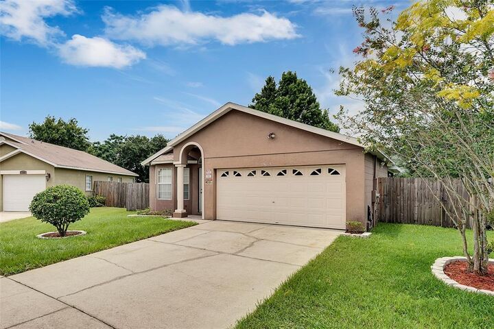 Property Photo: 13659 Glasser Avenue FL 32826