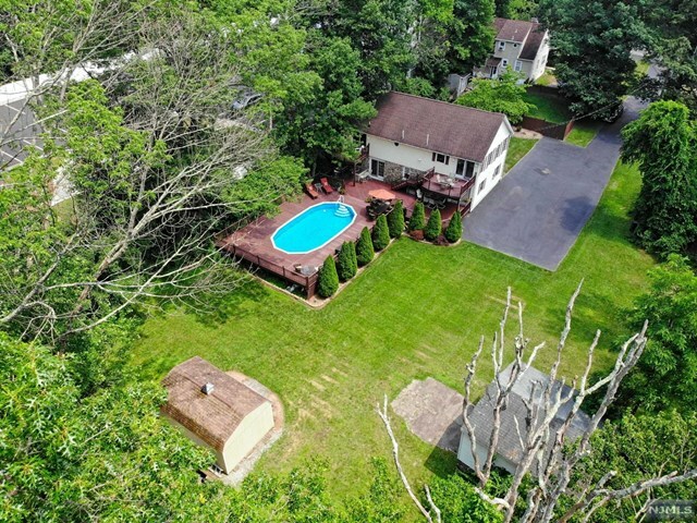 181 La Rue Road  West Milford NJ 07435 photo