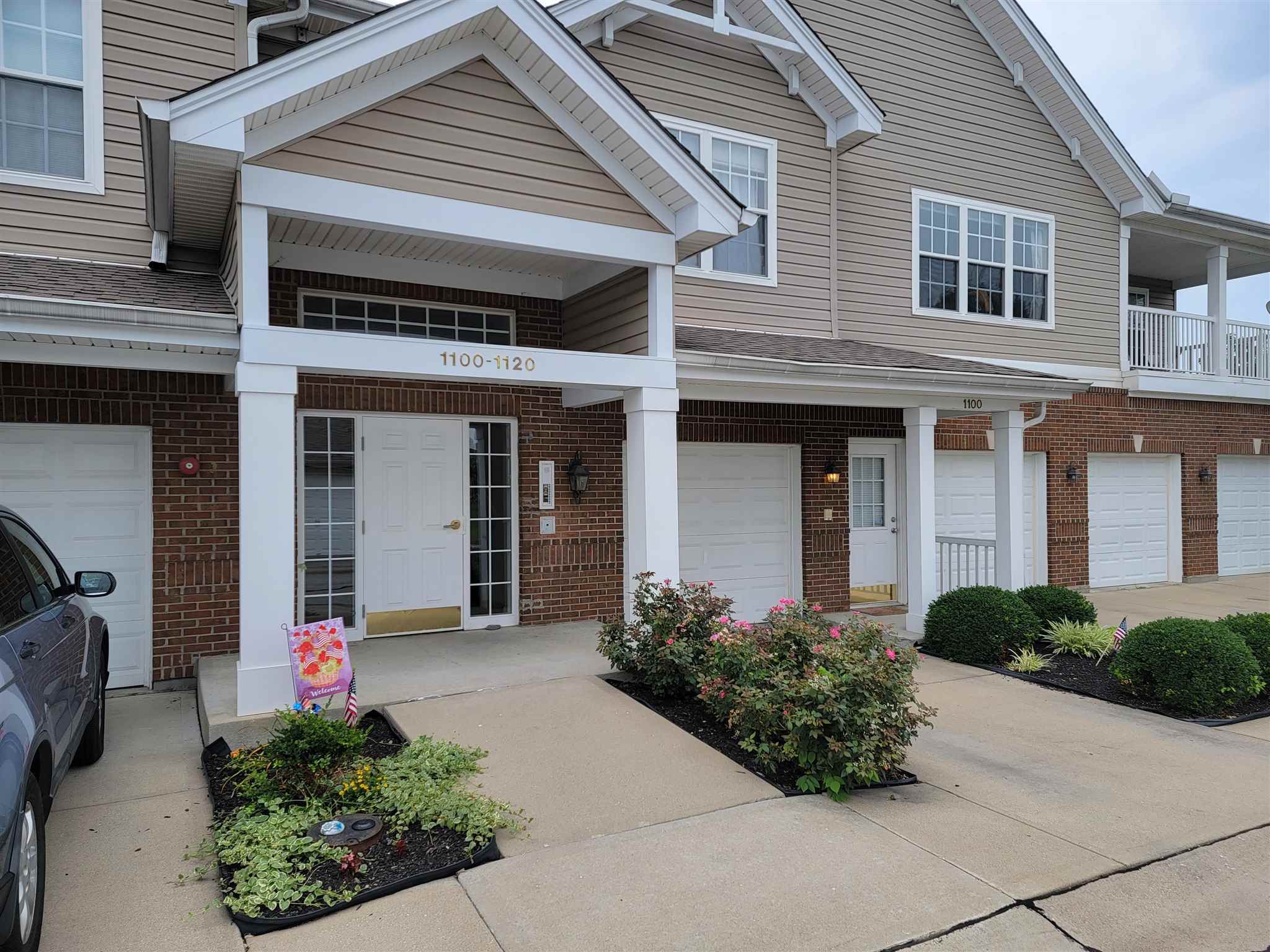 Property Photo:  1104 Periwinkle Drive  KY 41042 