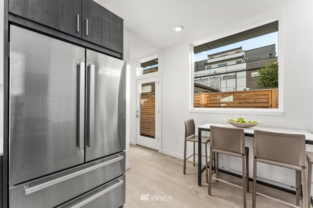 Property Photo: 6505 Phinney Avenue N B WA 98103