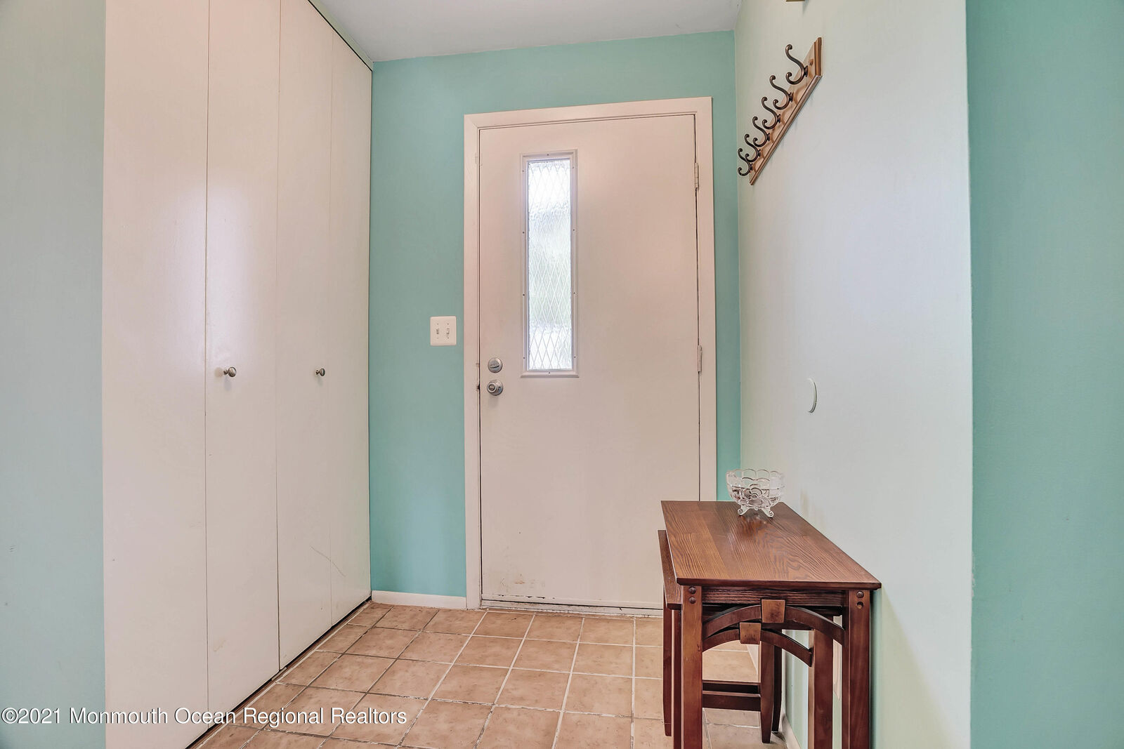 Property Photo:  9 Joyce Court  NJ 07724 