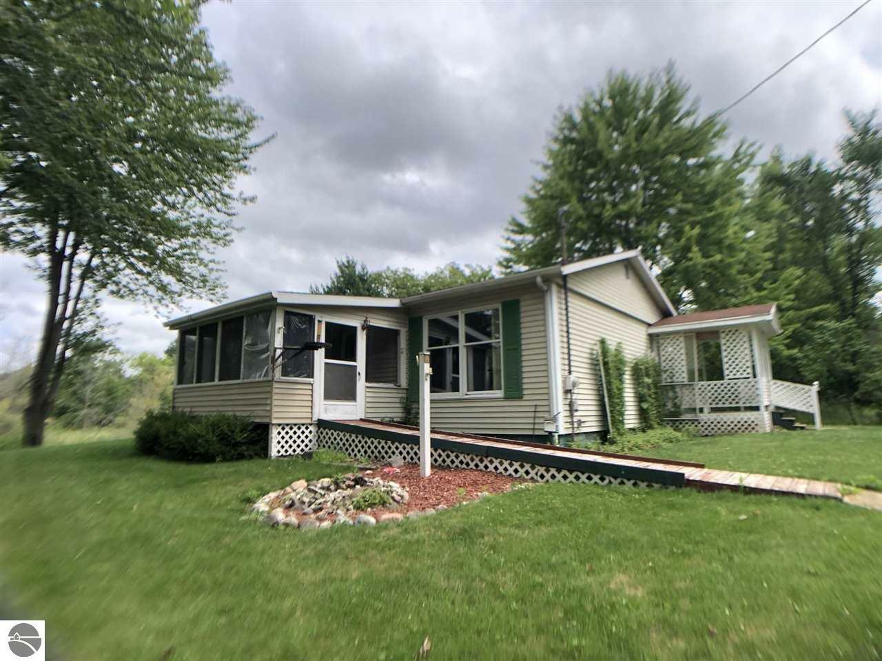 Property Photo:  3270 W Pickard Road  MI 48858 