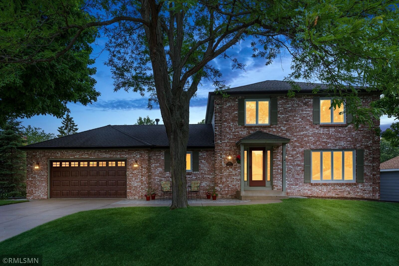 Property Photo:  1629 Norwood Drive  MN 55122 