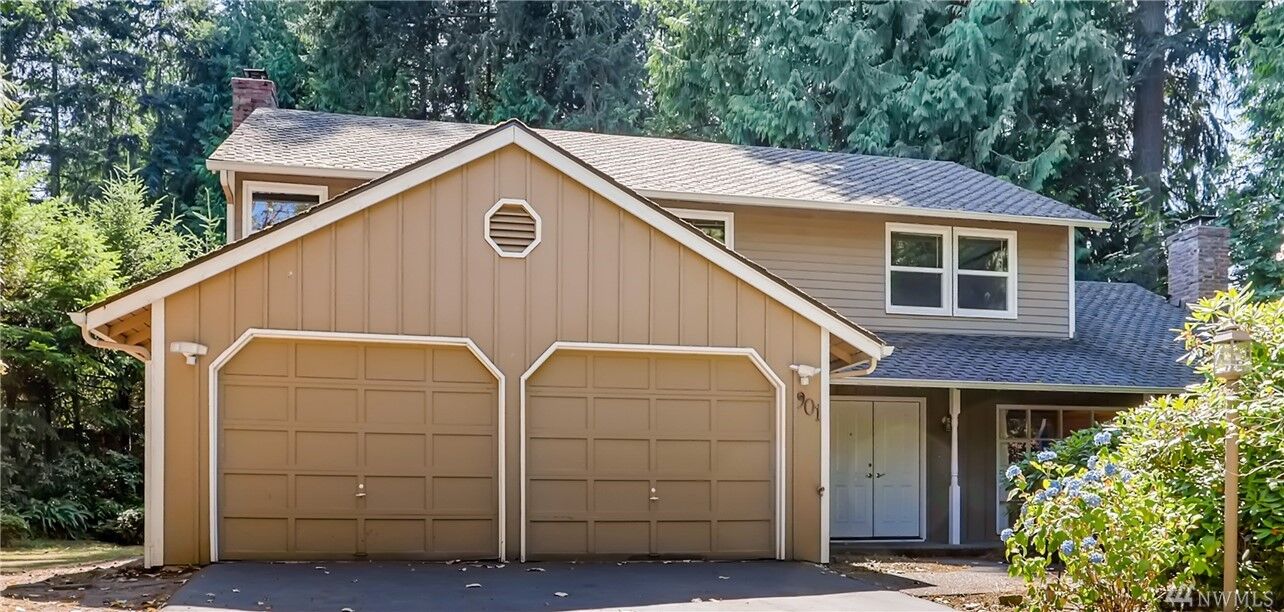 Property Photo: 901 147th Place NE WA 98007