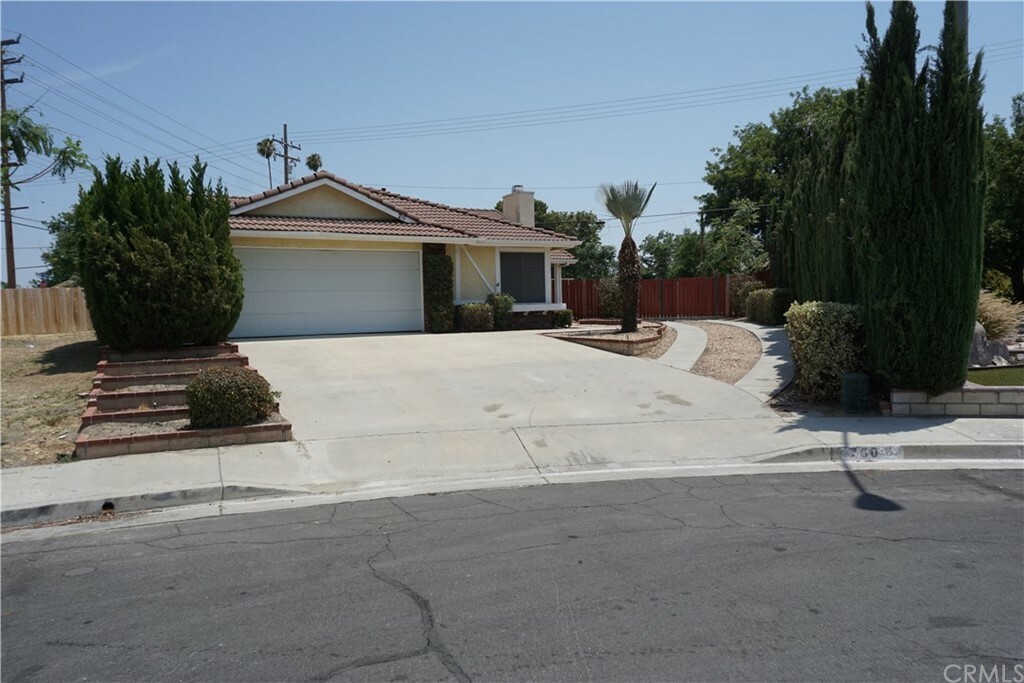 Property Photo:  700 Dane Court  CA 92543 