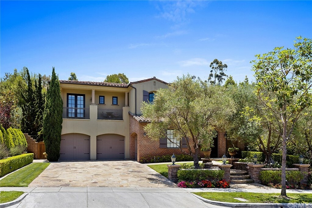 Property Photo: 28 Canyon Terrace CA 92603