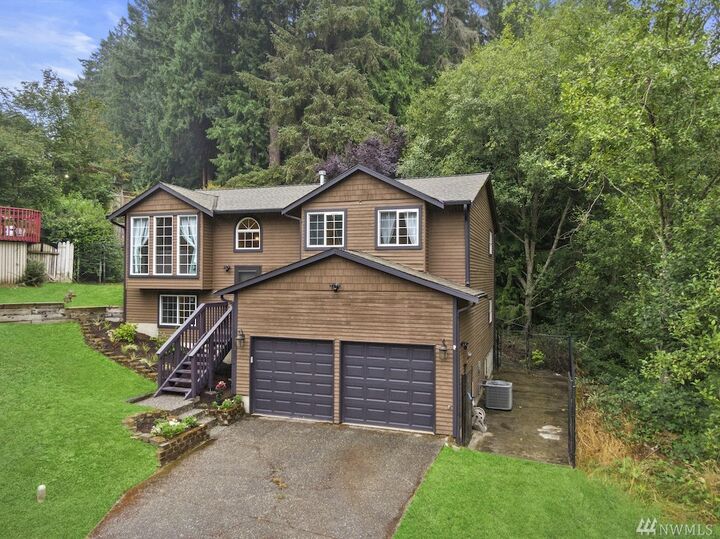 Property Photo:  1614 131st Dr NE  WA 98258 