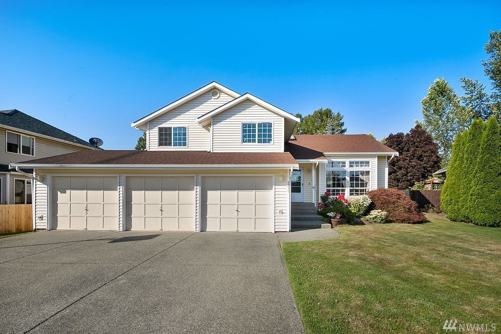 Property Photo: 5231 64th Ave NE WA 98270
