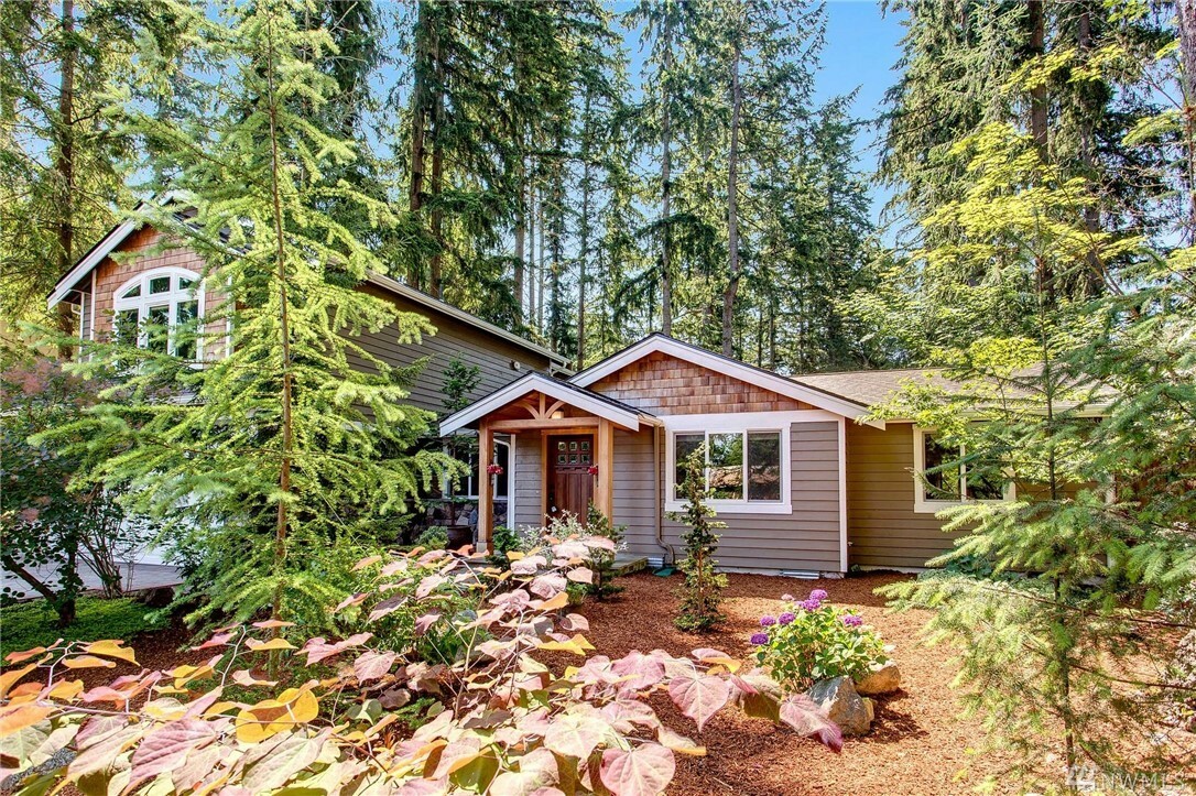 Property Photo:  18523 NE 159th St  WA 98072 