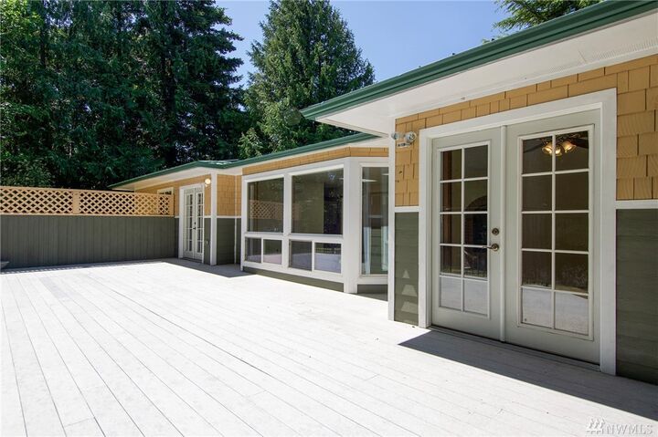 Property Photo: 921 S A St WA 98363