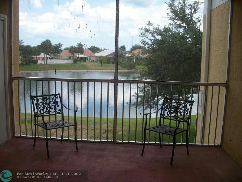 Property Photo:  