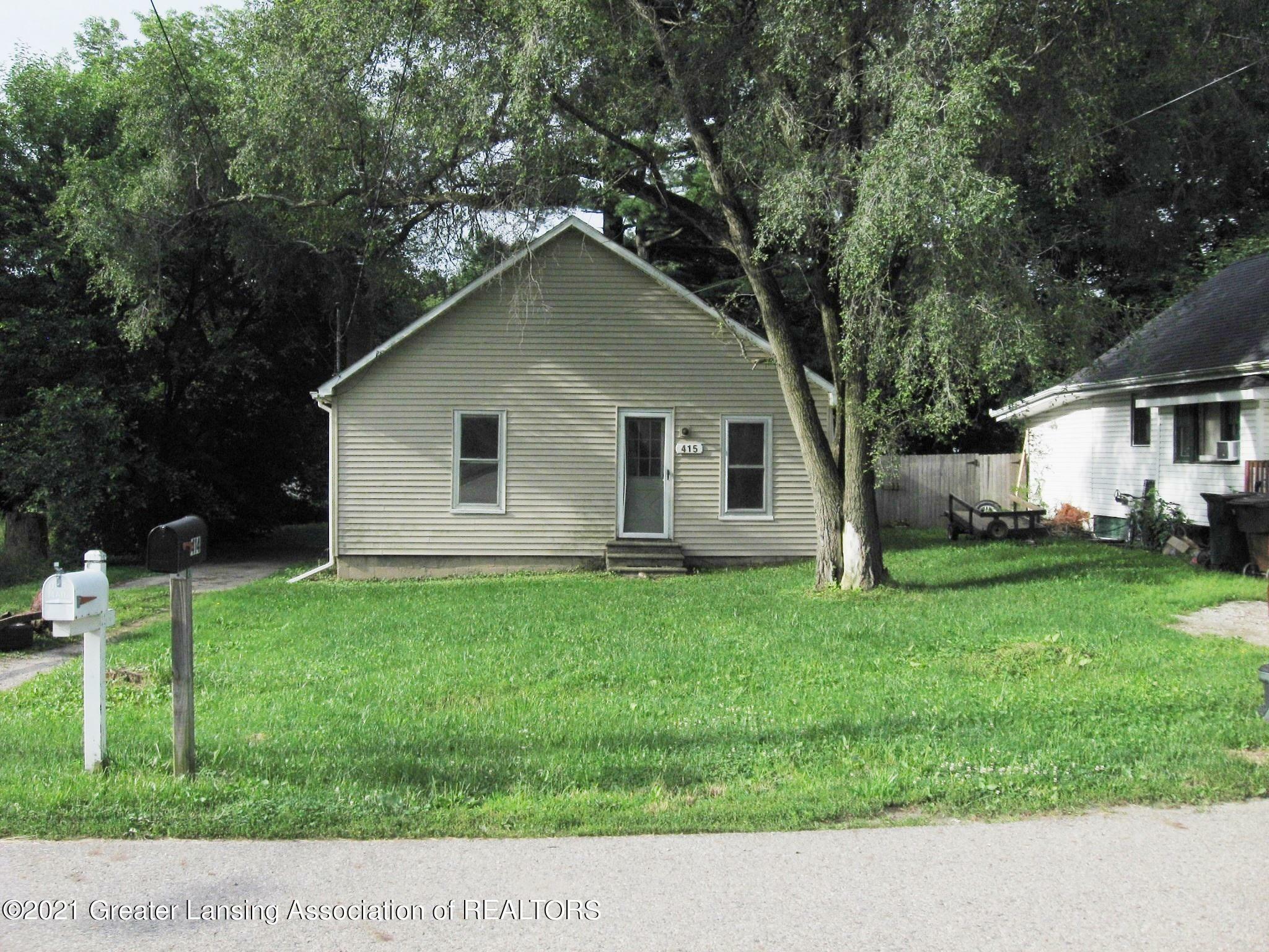 Property Photo:  415 W Fairfield Avenue  MI 48906 