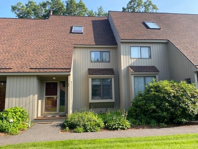 Property Photo: 11 Saratoga Court 11 NH 03110