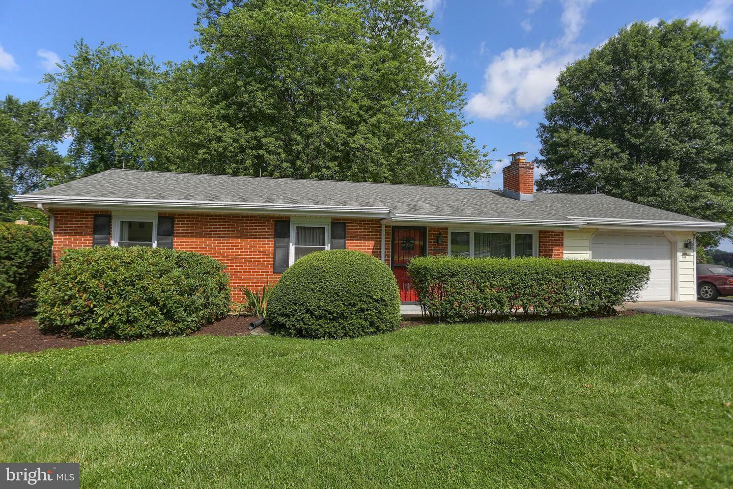 Property Photo: 420 Kent Drive PA 17055