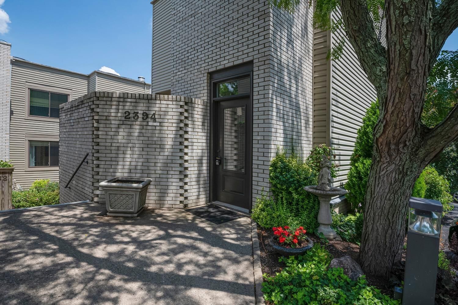 Property Photo: 2394 Dana Ave OH 45208