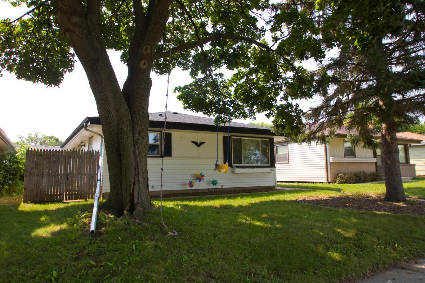 Property Photo: 8967 W Herbert Ave WI 53225