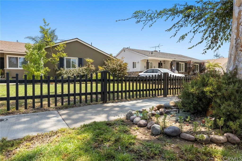 Property Photo:  906 E Avalon Avenue  CA 92706 