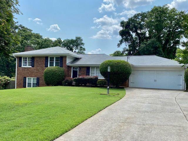 Property Photo: 105 Jade Cove Drive GA 30075