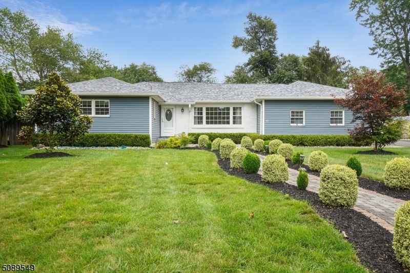 Property Photo:  52 Canterbury Dr  NJ 07076 