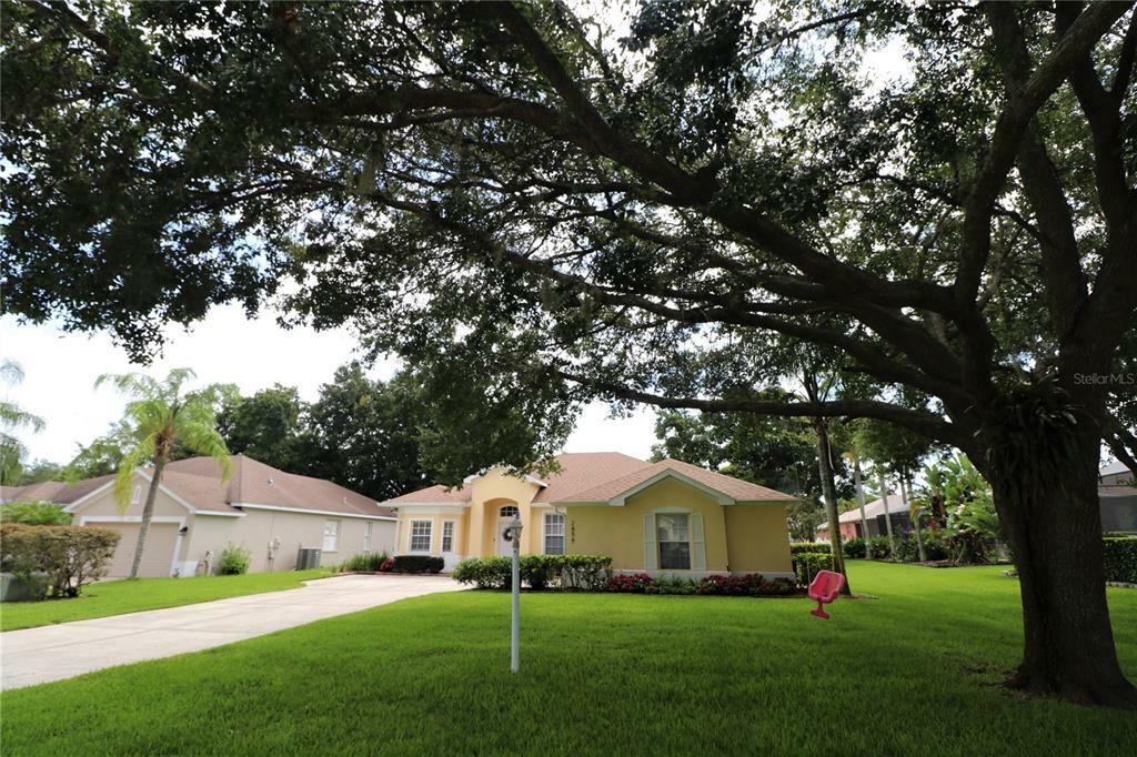 Property Photo:  2806 Brooke Pines Court  FL 33566 