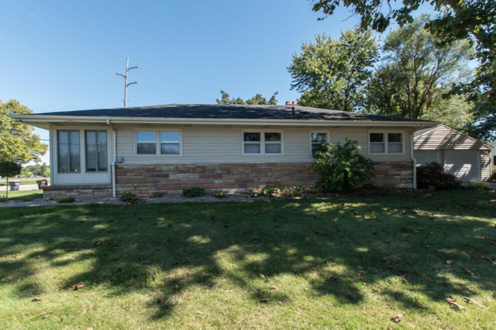 Property Photo:  504 Dix Street  MI 49078 