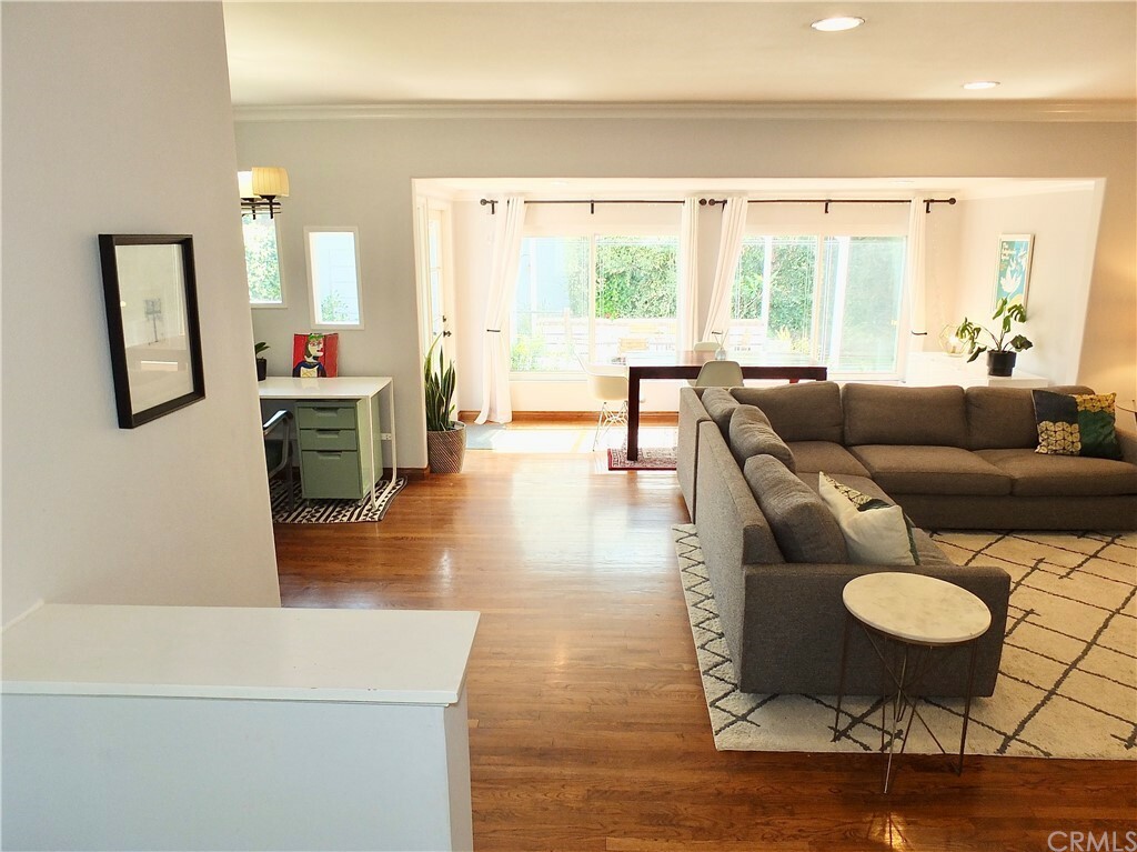 Property Photo: 3320 Ladoga Avenue CA 90808