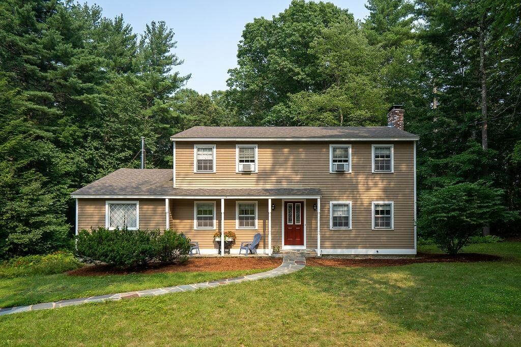 Property Photo:  15 Cricket Hill Drive  NH 03031 