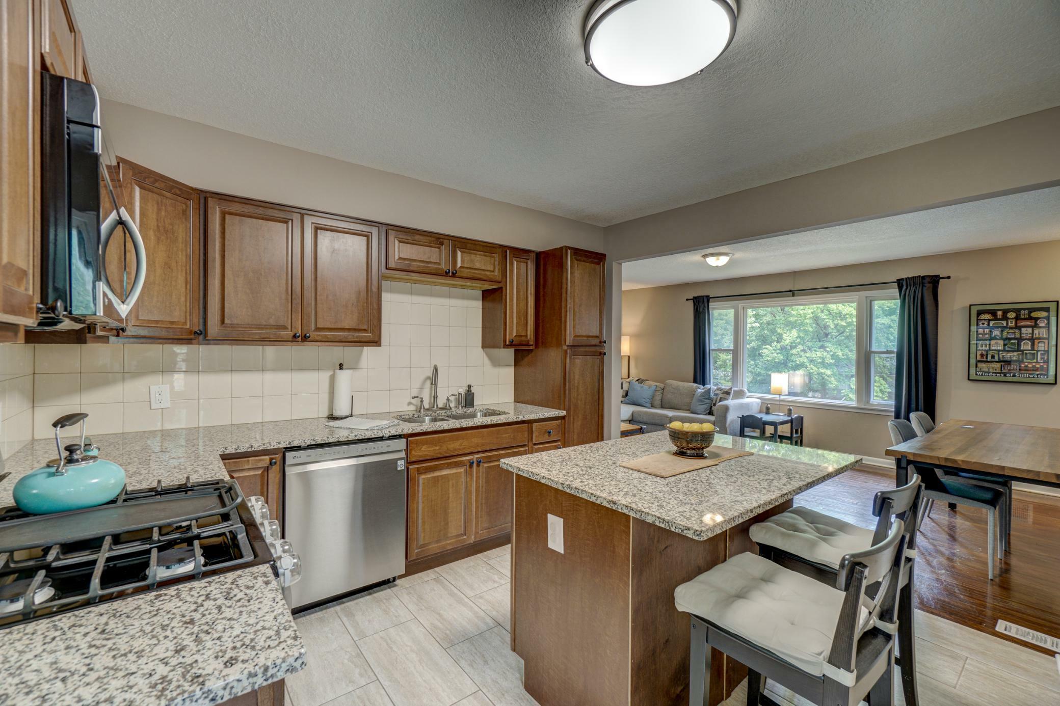 Property Photo:  684 Eldridge Avenue W  MN 55113 