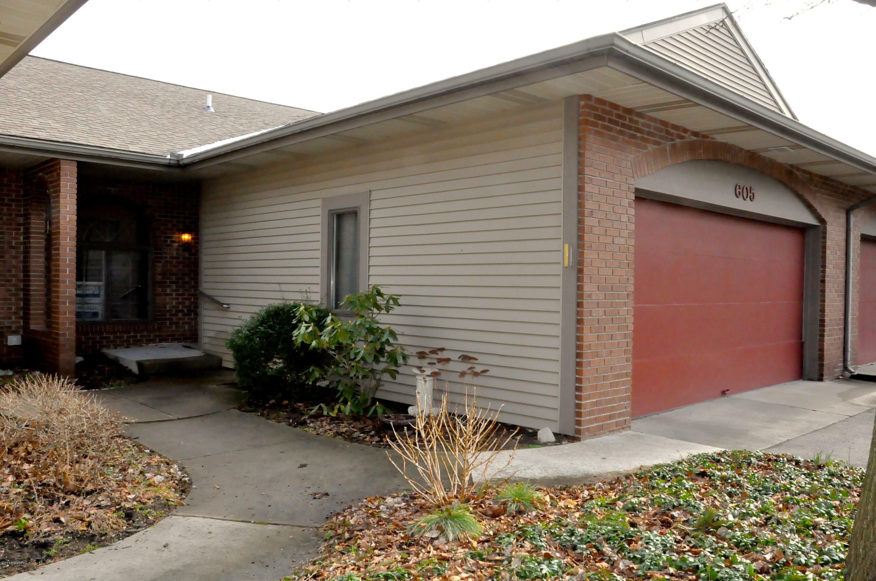 Property Photo: 605 Spring Lane MI 49423