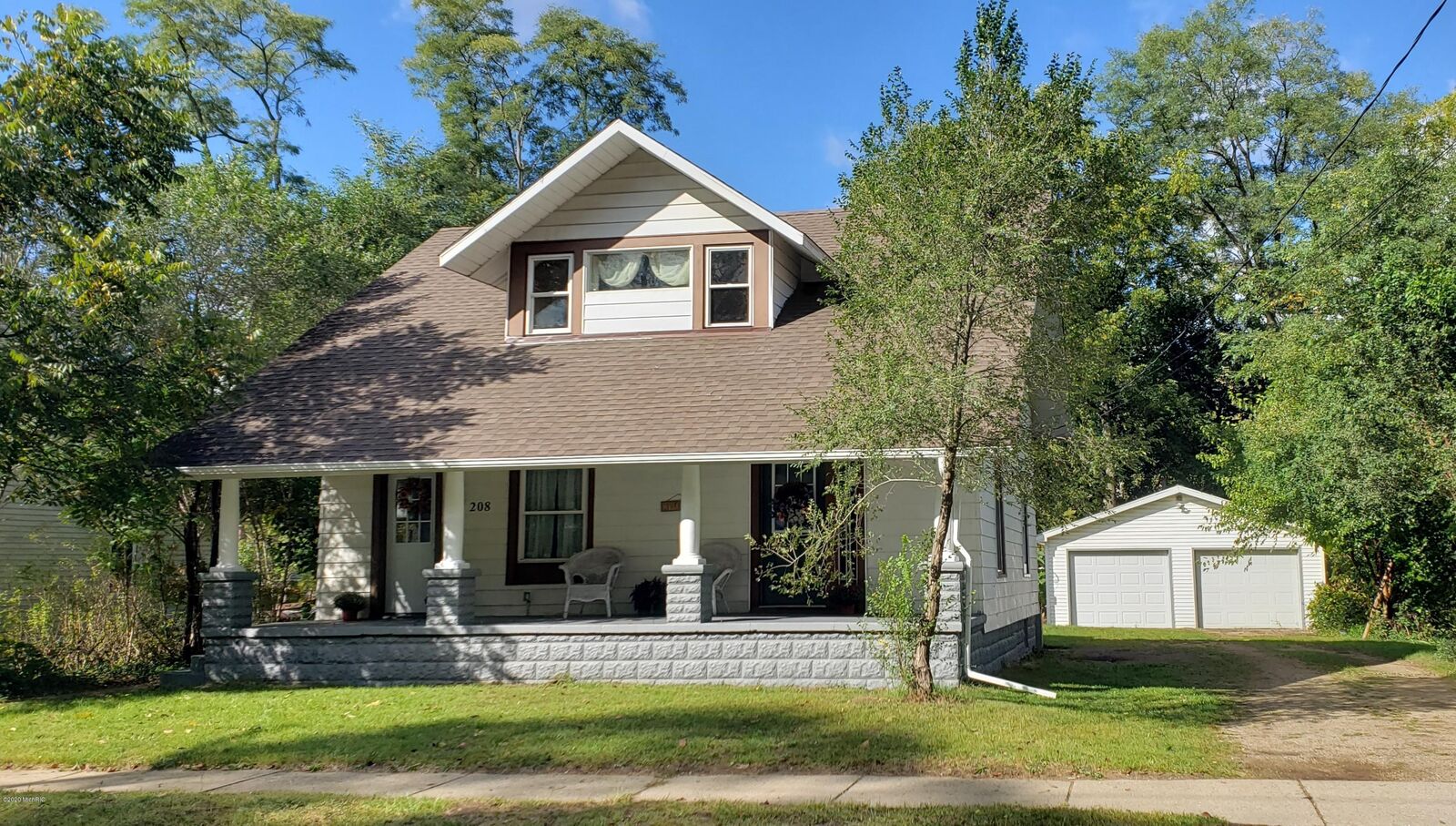 Property Photo: 208 S Lowe Street MI 49047
