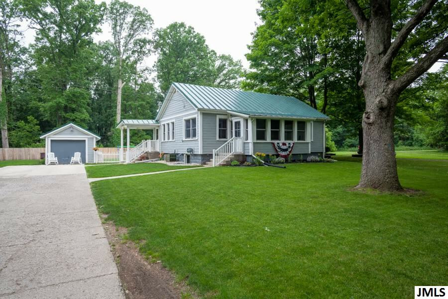 Property Photo:  2442 Kibby Rd  MI 49203 