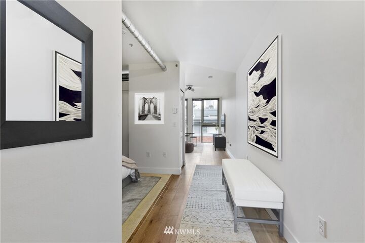 Property Photo: 530 Broadway E 414 WA 98102