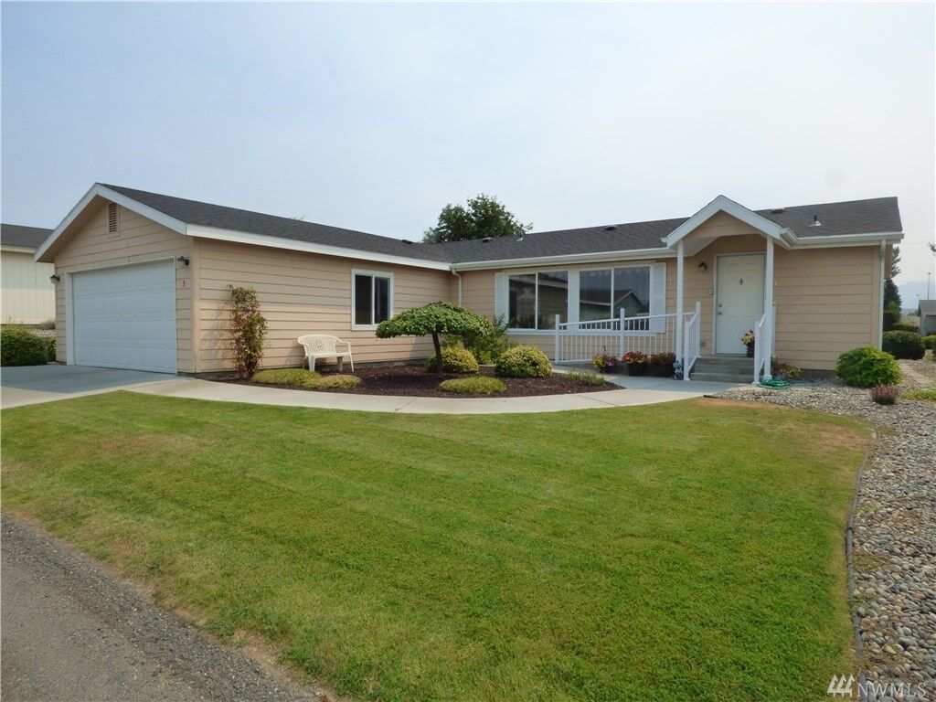 Property Photo: 3 Laguna Place W WA 98841
