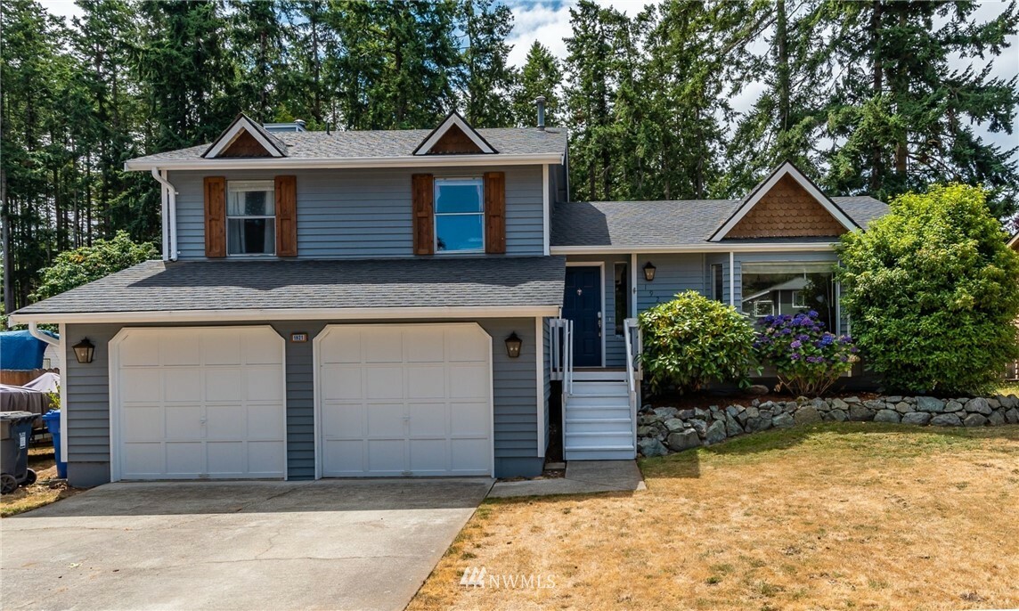 Property Photo:  1921 NE 11th Avenue  WA 98277 