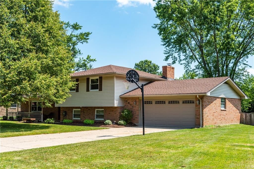 Property Photo: 1410 Town Hall Road OH 45432