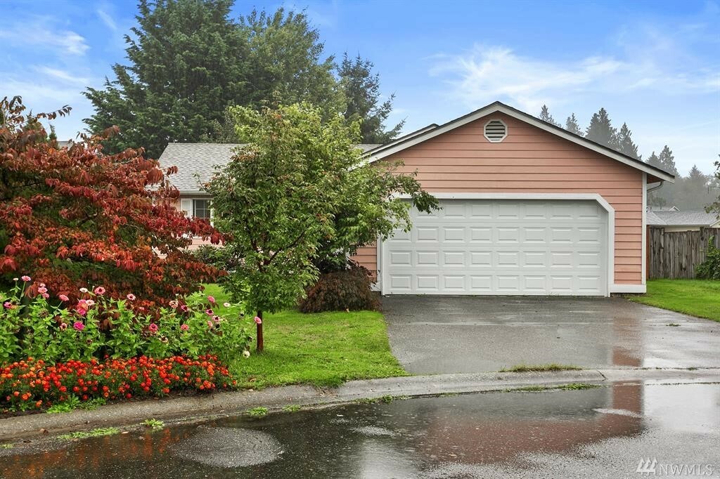 Property Photo:  13813 52nd Ave NE  WA 98271 