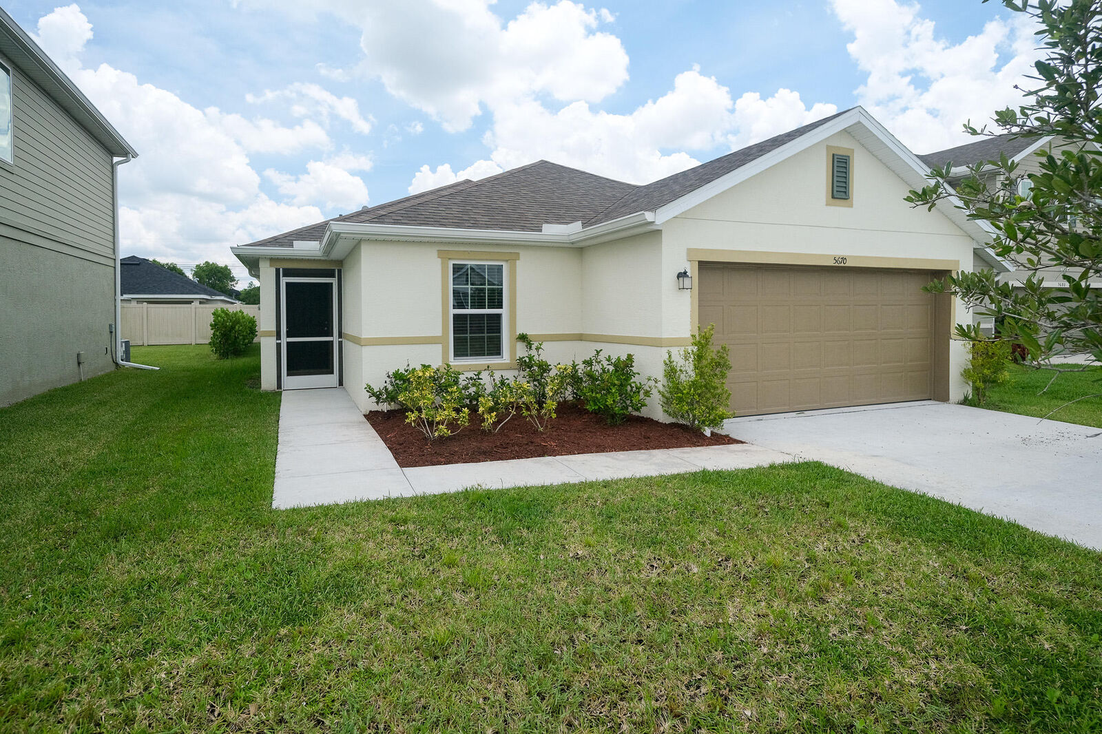 Property Photo:  5670 NW Pine Trail Circle  FL 34983 