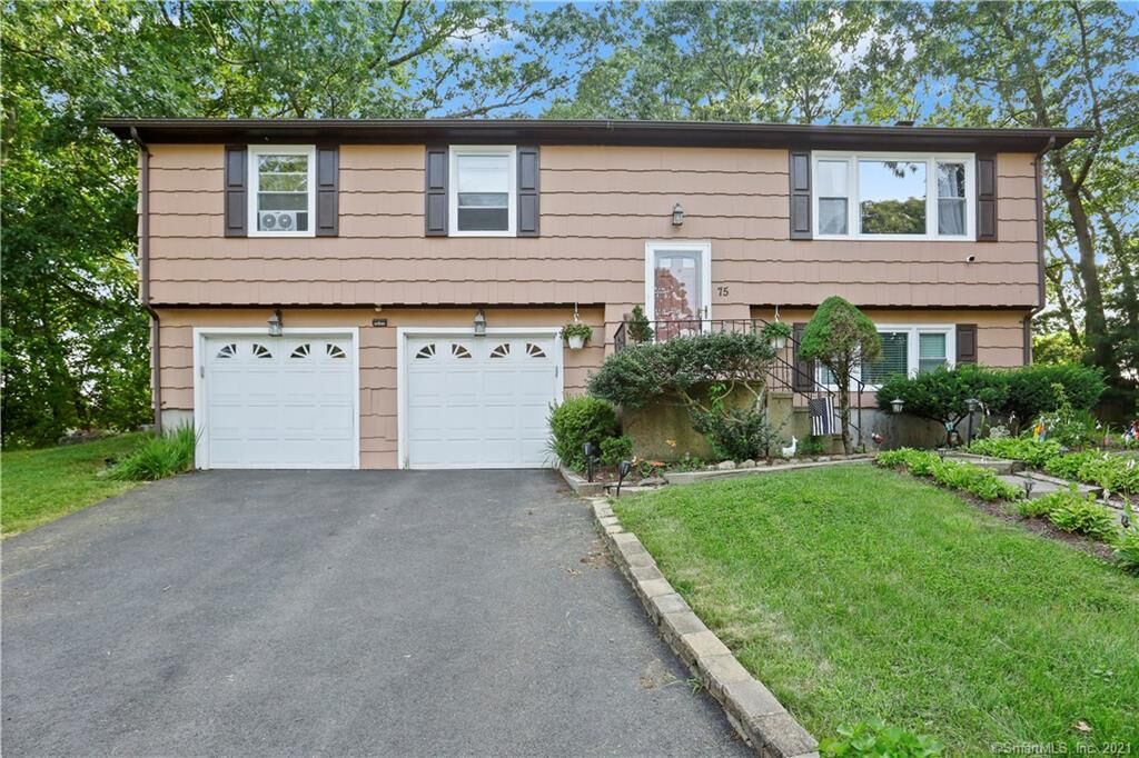 Property Photo: 75 Pavlik Place CT 06610