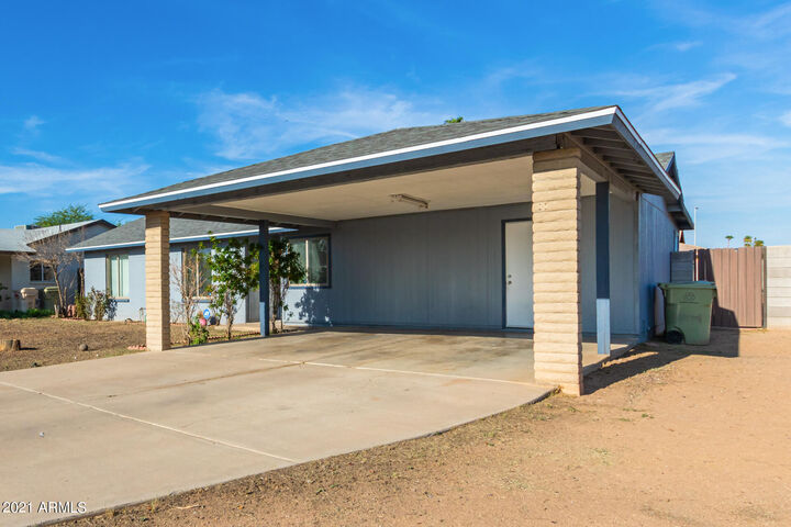 Property Photo: 9601 N 55 Drive AZ 85302