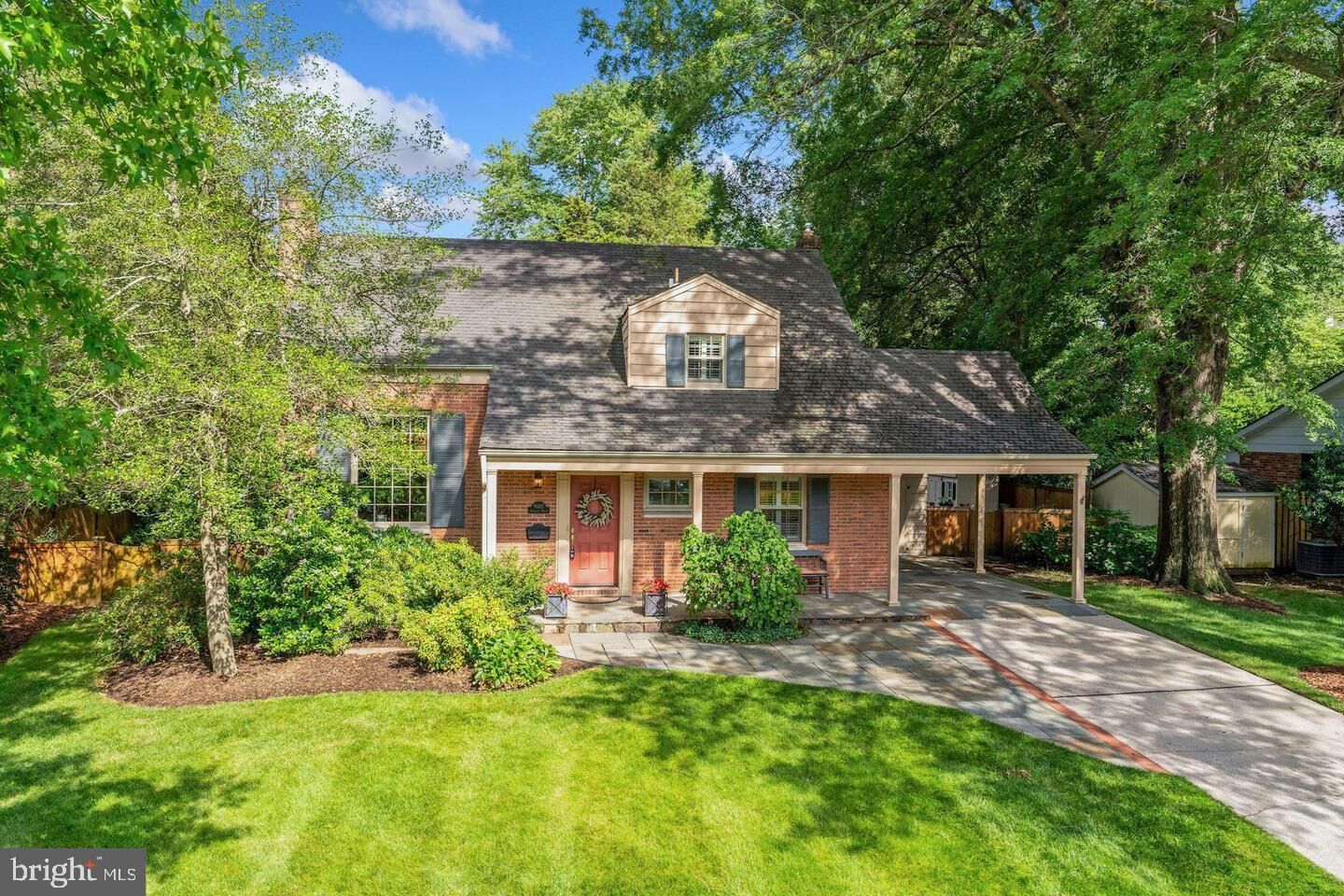 Property Photo:  9005 Greylock Street  VA 22308 