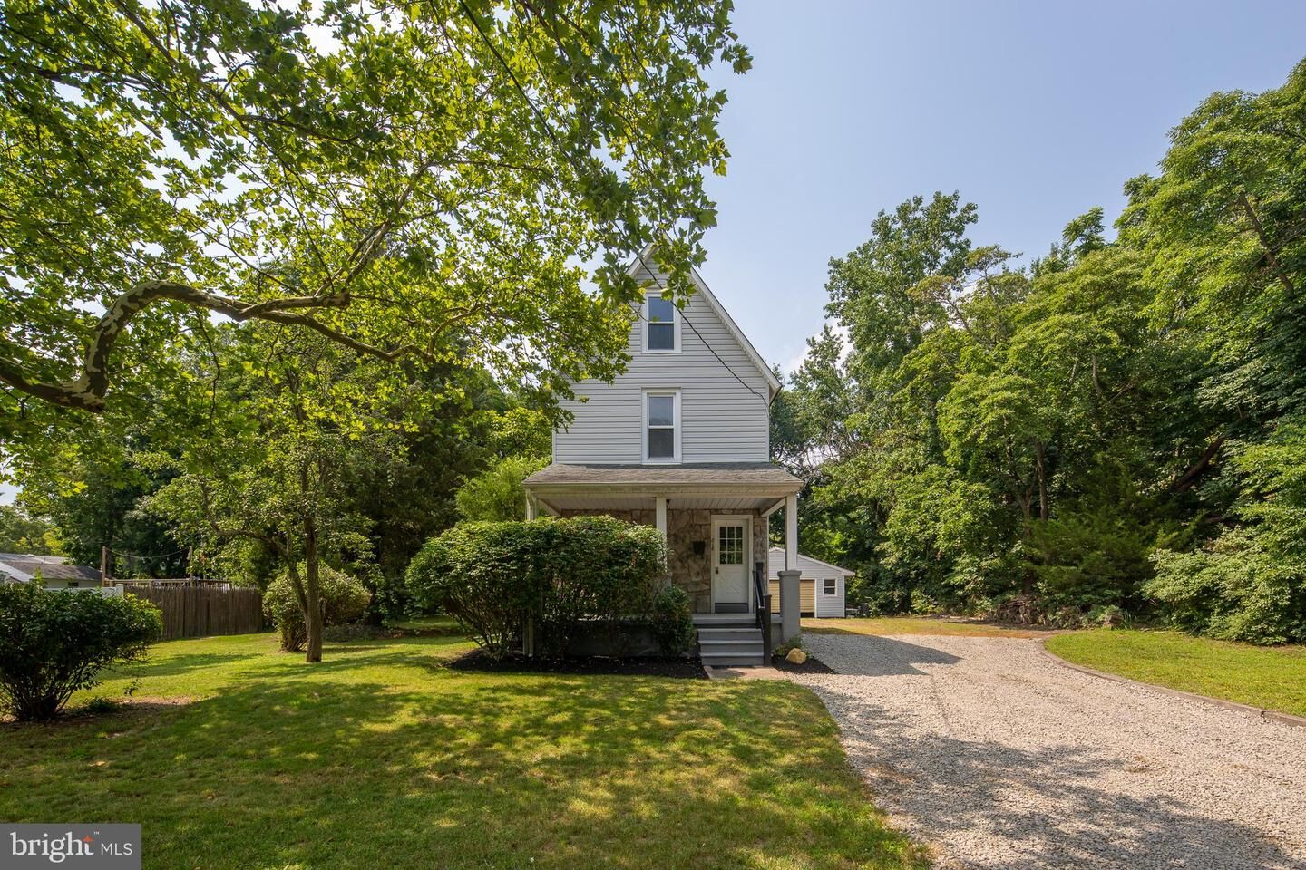 Property Photo:  818 E Linden Avenue  NJ 08021 