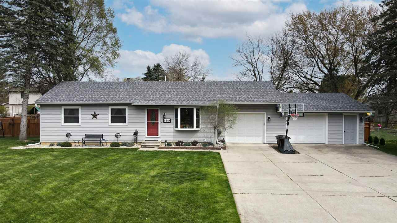 Property Photo:  5849 Squires  MI 49201 