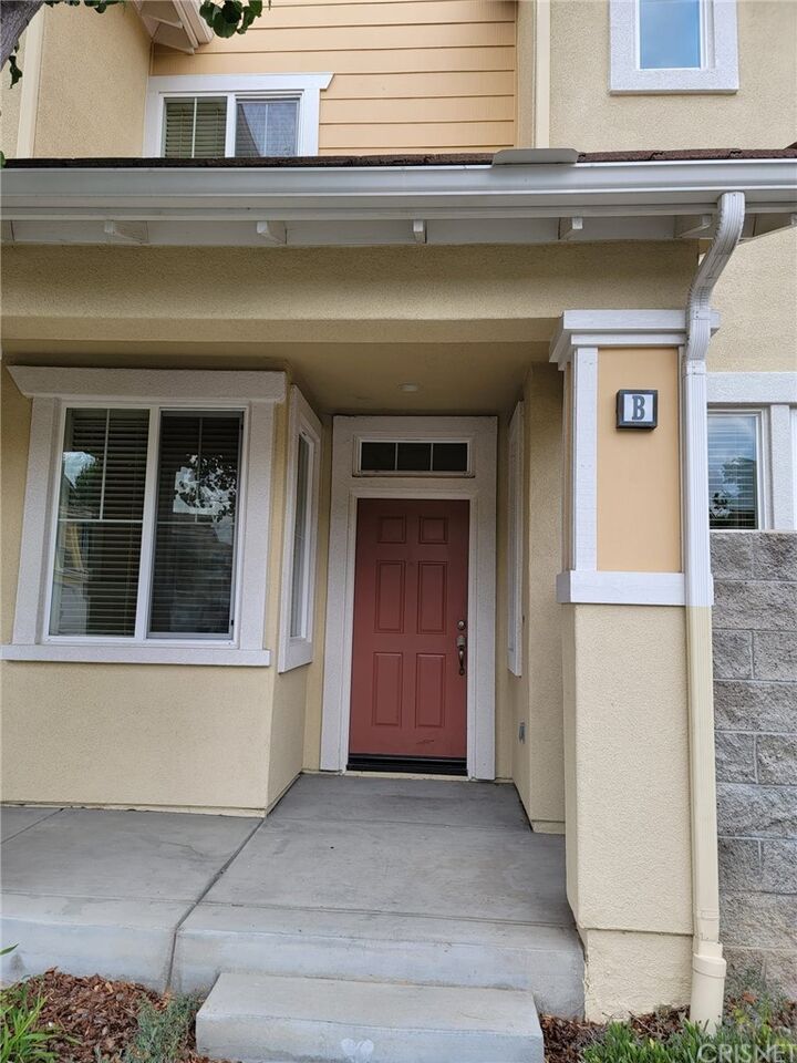 Property Photo: 4166 Laredo Lane B CA 93063