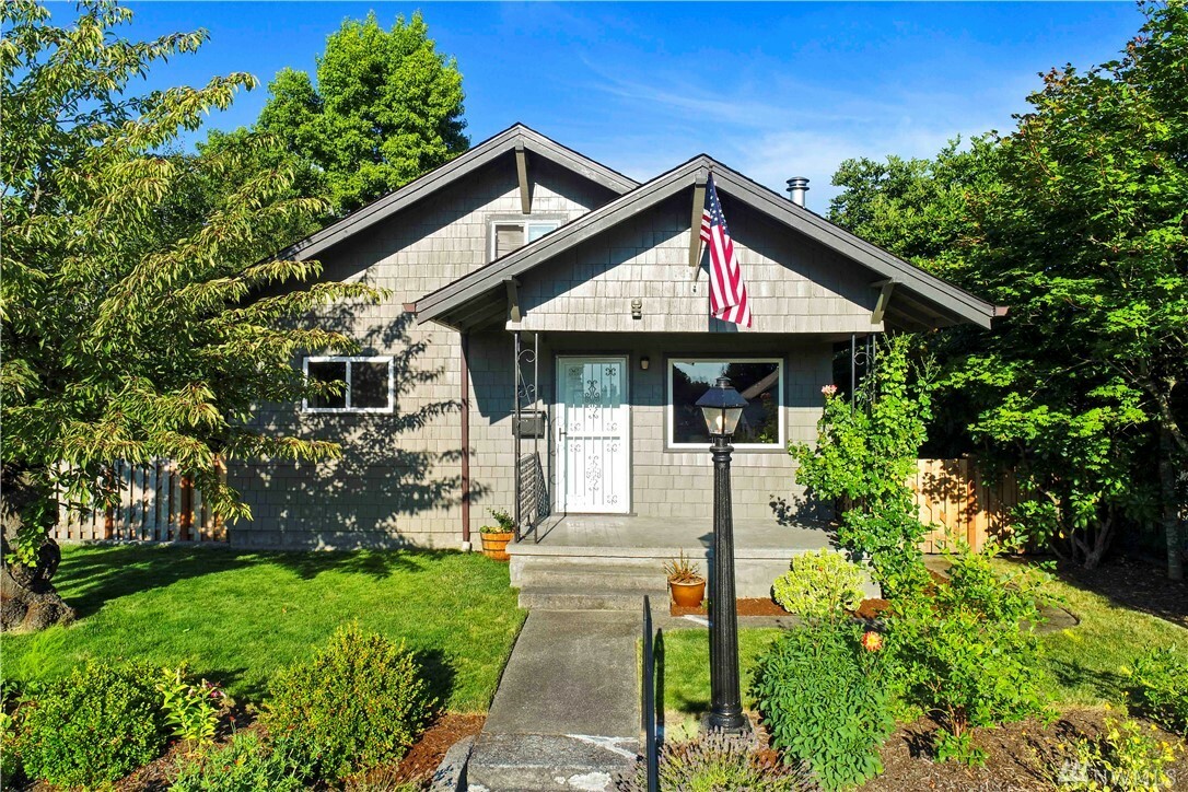 Property Photo:  3711 S Cushman Ave  WA 98418 