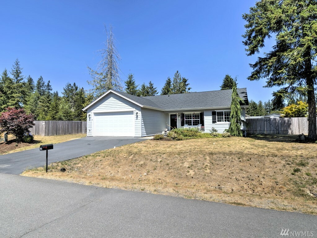 Property Photo:  31 E Cardinal Ct  WA 98524 