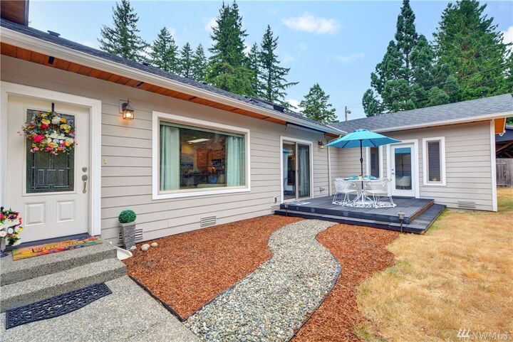 Property Photo: 11011 47th Ave NE B WA 98271