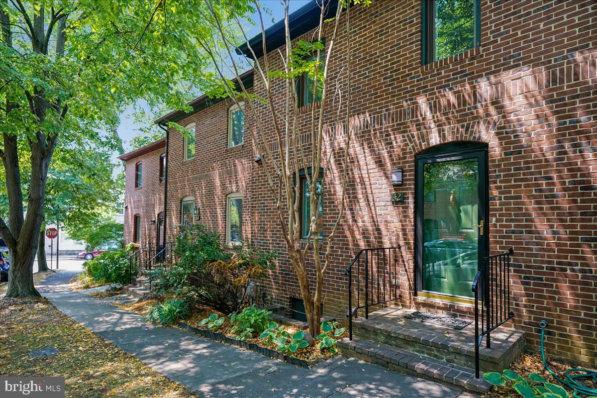 Property Photo: 42 City Gate Lane MD 21401