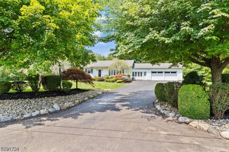 Property Photo:  15 Green Gate Rd  NJ 08833 