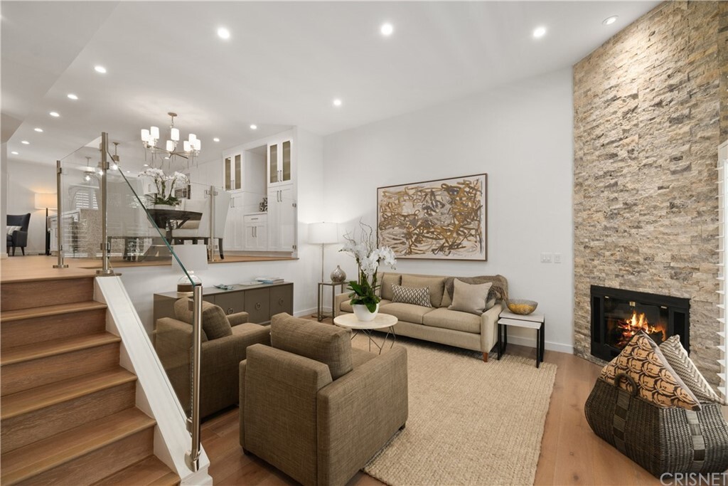 Property Photo: 15229 Magnolia Boulevard B CA 91403
